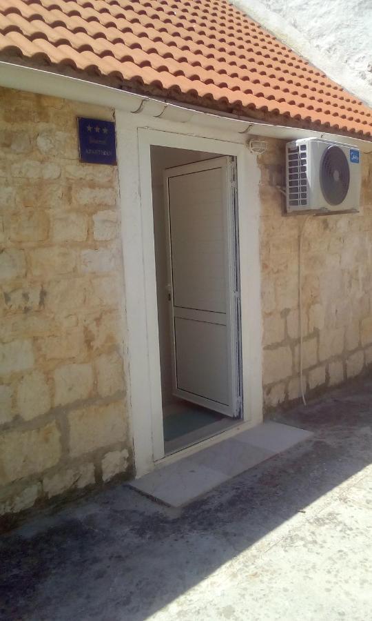 Apartment Nada Povlja  Luaran gambar